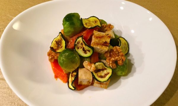 piatto-tofu-e-verdure-saltate