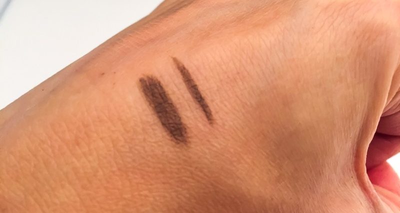 Avere Sopracciglia Perfette Ecco Il Segreto: Prodotti Benefit Swatches Ka-Brow nella colorazione 