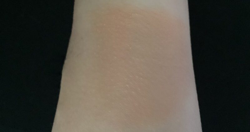 Correttore Perfect Luminous Concealer Swatch del colore Honey 3 sfumato