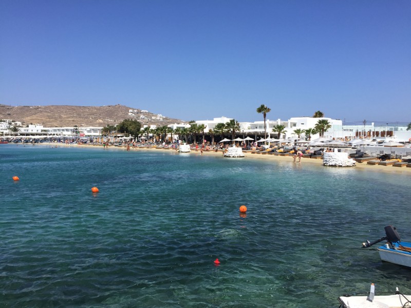 Le Mie Vacanze a Mykonos ! L'Isola del Vento nel Blu dell'Egeo