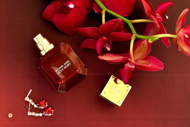 Nuovo Profumo Michael Kors Sexy Ruby: l'Ipnotica Sexy Fragranza dell'Autunno 2017