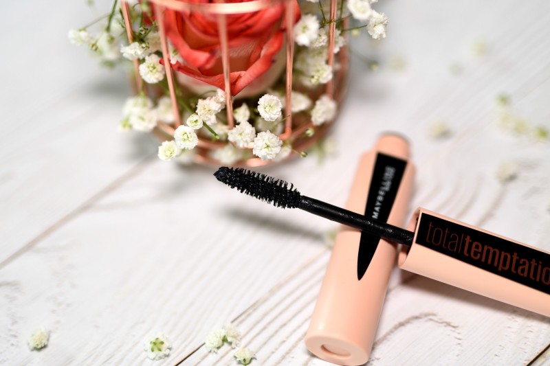 Maybelline Temptation Mascara Volumizzante al Cocco: la Recensione!