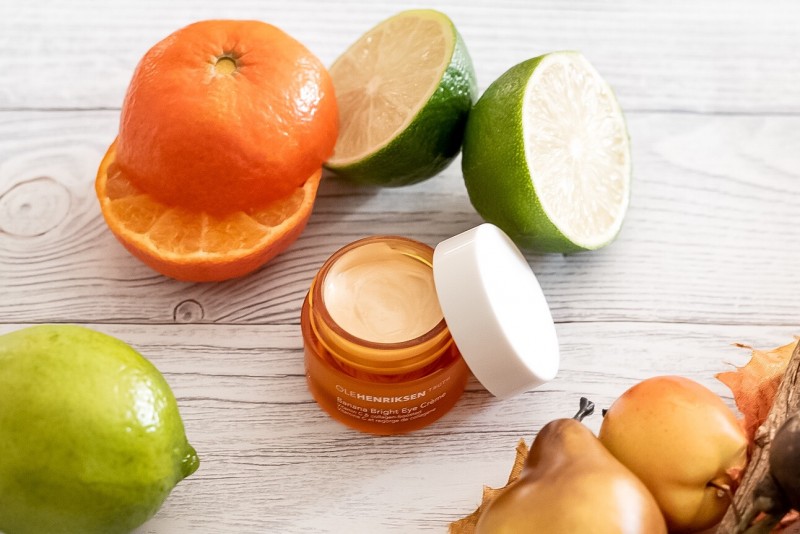 Linea alla vitamina C per il viso Olehenriksen. Dal siero al contorno occhi